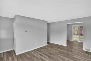 746 Providence Dr, Pittsburgh, PA 15239 - Photo 7