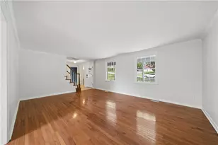 1800 Taper Dr, Pittsburgh, PA 15241 - Photo 5