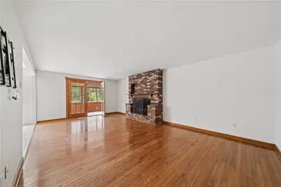 1800 Taper Dr, Pittsburgh, PA 15241 - Photo 9