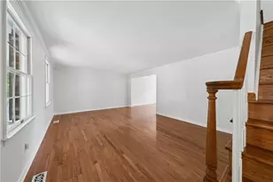 1800 Taper Dr, Pittsburgh, PA 15241 - Photo 3