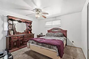 954 Ellen Dr, Pittsburgh, PA 15227 - Photo 9