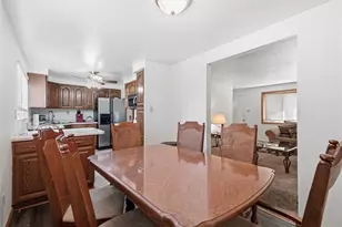 954 Ellen Dr, Pittsburgh, PA 15227 - Photo 7