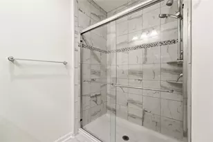 812 Curtman Ct, Pittsburgh, PA 15068 - Photo 15