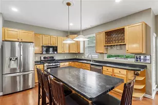 1712 Dawn Dr, Pittsburgh, PA 15143 - Photo 9