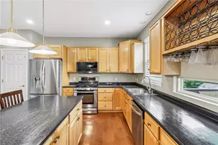 1712 Dawn Dr, Pittsburgh, PA 15143 - Photo 7