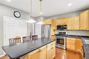 1712 Dawn Dr, Pittsburgh, PA 15143 - Photo 7