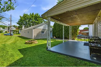 408 Wampum Ave, Ellwood City, PA 16117 - Photo 27