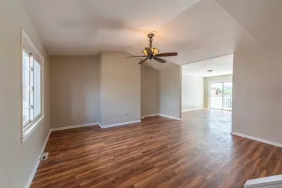 826 Eureka St, Pittsburgh, PA 15210 - Photo 3