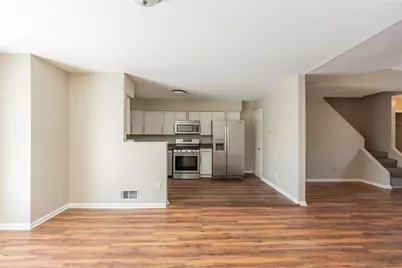 826 Eureka St, Pittsburgh, PA 15210 - Photo 9