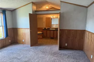 40 Mobile Rd, South Franklin, PA 15301 - Photo 5