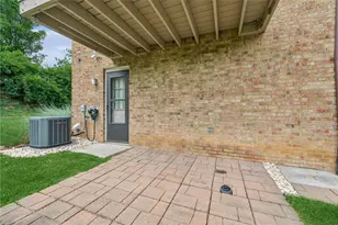 5131 Daube Dr, Pittsburgh, PA 15236 - Photo 21