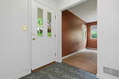 6419 Jefferson Pointe Cir, Jefferson Hills, PA 15025 - Photo 3