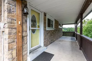 996 N Bluff Dr, New Kensington, PA 15068 - Photo 5