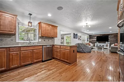 305 Daniela Dr, Allegheny Township, PA 15068 - Photo 11