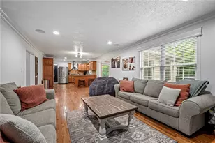 305 Daniela Dr, Allegheny Township, PA 15068 - Photo 7