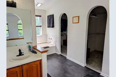 570 Peregrine Dr, North Huntingdon, PA 15642 - Photo 21