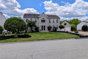 570 Peregrine Dr, North Huntingdon, PA 15642 - Photo 3