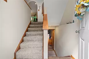 162 Old English Rd, Ross Twp, PA 15237 - Photo 3