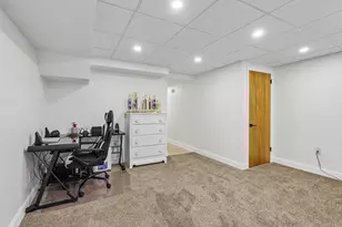 1021 Balmoral Dr, Pittsburgh, PA 15237 - Photo 31