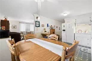 139 E Owens Ave, Derry Boro, PA 15627 - Photo 7
