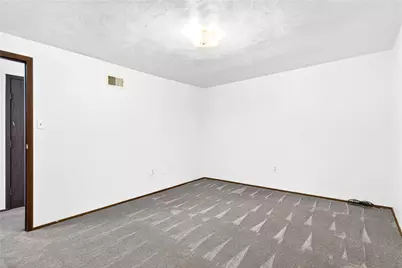 930 Academy Heights Dr, Hempfield Township, PA 15601 - Photo 17