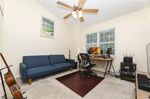 222 Castle Creek Dr, Seven Fields Boro, PA 16046 - Photo 21