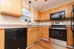 222 Castle Creek Dr, Seven Fields Boro, PA 16046 - Photo 15