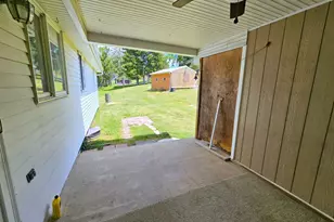 640 Taylorstown Ridge Rd, Blaine Township, PA 15312 - Photo 5