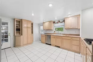 1760 Morris Ave, North Huntingdon, PA 15642 - Photo 3