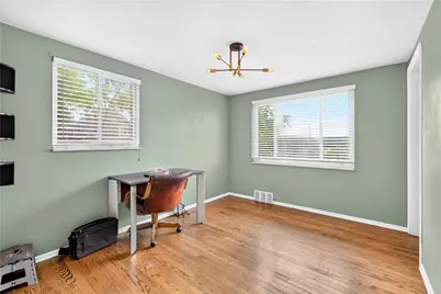 297 Patterson Ave, Bridgeville, PA 15017 - Photo 17