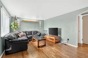 297 Patterson Ave, Bridgeville, PA 15017 - Photo 13