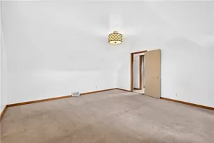 297 Patterson Ave, Bridgeville, PA 15017 - Photo 31