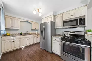 531 Lucy Dr, Pittsburgh, PA 15236 - Photo 11