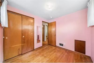 531 Lucy Dr, Pittsburgh, PA 15236 - Photo 17