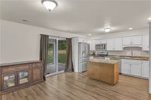 565 Sunview Cir, Derry Township, PA 15650 - Photo 9