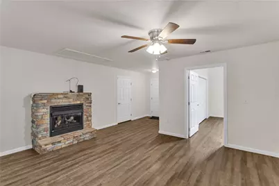 565 Sunview Cir, Derry Township, PA 15650 - Photo 11