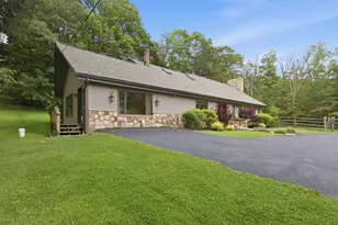 129 Chestnut Hl Ln, Seven Springs, PA 15622 - Photo 3