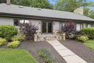 129 Chestnut Hl Ln, Seven Springs, PA 15622 - Photo 1