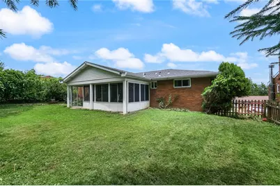 1654 Hollyrood Rd, Pittsburgh, PA 15227 - Photo 33