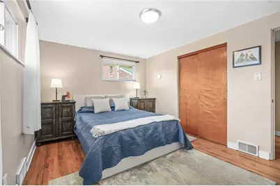 1654 Hollyrood Rd, Pittsburgh, PA 15227 - Photo 7