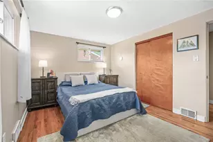 1654 Hollyrood Rd, Pittsburgh, PA 15227 - Photo 7