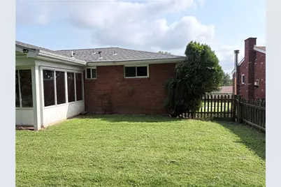 1654 Hollyrood Rd, Pittsburgh, PA 15227 - Photo 17