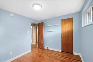 1654 Hollyrood Rd, Pittsburgh, PA 15227 - Photo 13