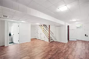 1654 Hollyrood Rd, Pittsburgh, PA 15227 - Photo 21
