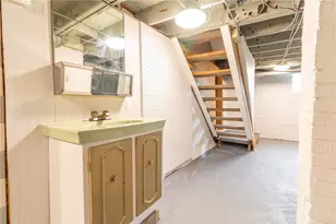 213 Plum St, Pittsburgh, PA 15239 - Photo 25