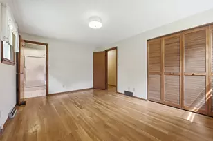 8244 Coach Ct, Pittsburgh, PA 15101 - Photo 17