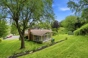 8244 Coach Ct, Pittsburgh, PA 15101 - Photo 37