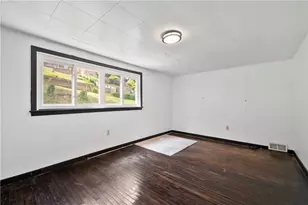 349 Maytide St, Pittsburgh, PA 15227 - Photo 13