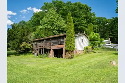 180 Ahrensville Rd, Moon-Crescent Township, PA 16301 - Photo 9