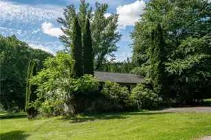 180 Ahrensville Rd, Moon-Crescent Township, PA 16301 - Photo 7